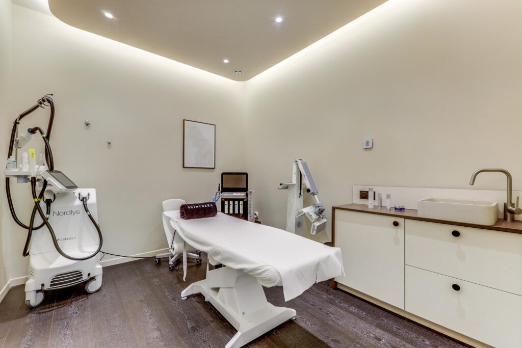 27-bd-de-Courcelles-75008-Paris-RETOUCHES-7