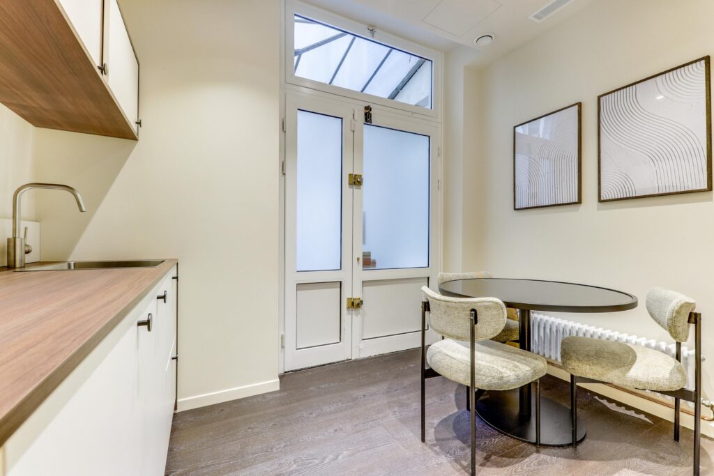 27-bd-de-Courcelles-75008-Paris-RETOUCHES-8