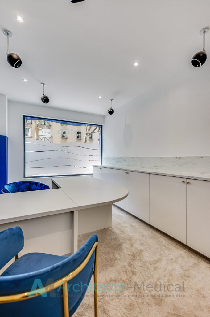 Audiologie-acoustique-moderne-design-lumineux-couleur-accueil-magasin-6