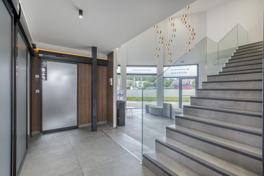 Saint-Genis-Pouilly-Cabinet-dent